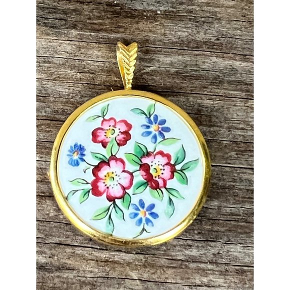 Vintage Paragon Porcelain Pendant White Background With Red And Blue Flowers - Picture 1 of 6
